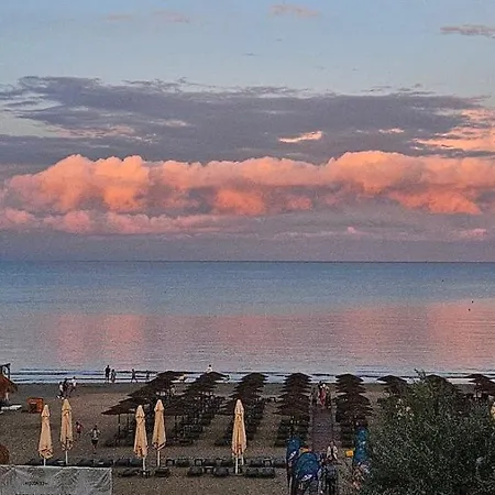 Sea View Mamaia Nord *